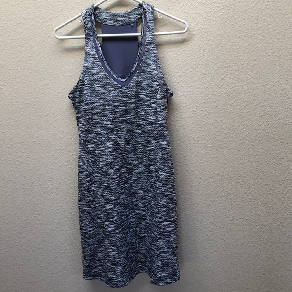 MPG - Summer outdoor dress with built-in bra and side pockets.